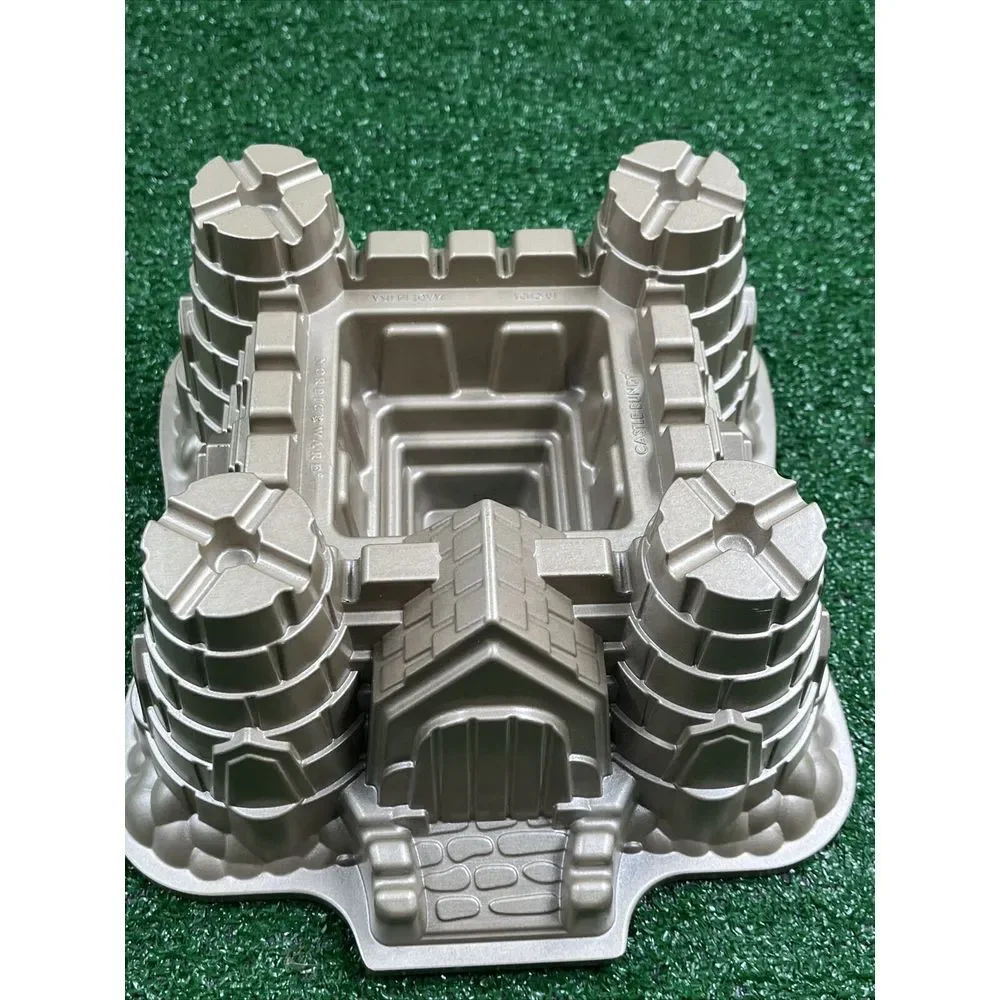 Nordic Ware‎ Williams-Sonoma Sandcastle Bundt Cake Mold Pan Cast Aluminum 10 Cup